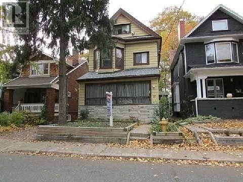 1 - 96 WHEELER AVENUE, Toronto (The Beaches), Ontario M4L3V2