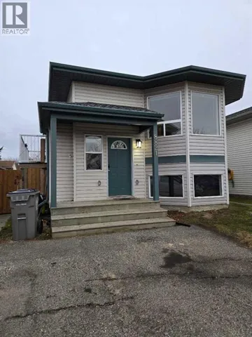 8821 65 Avenue, Grande Prairie, Alberta T8W2X5