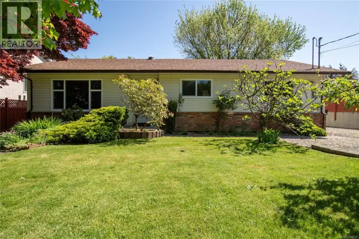 8071 Queen St, Crofton, British Columbia V0R1R0