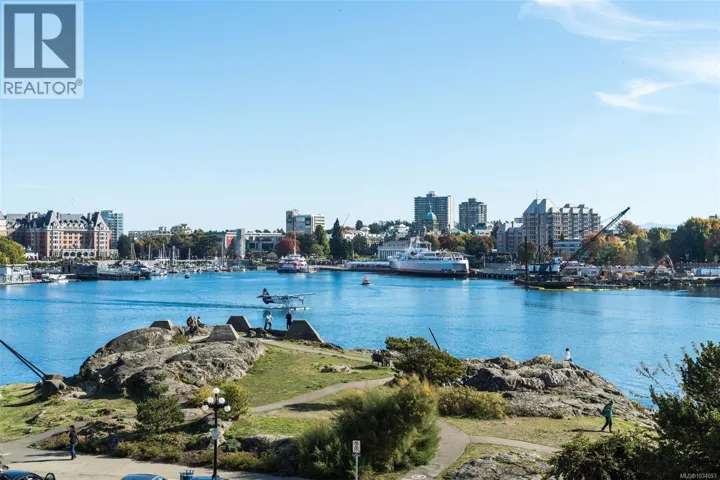 303 50 Songhees Rd, Victoria, British Columbia V9A7J4