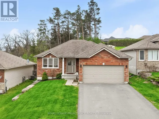 9 MITCHELL DRIVE, Quinte West (Frankford Ward), Ontario K0K2C0