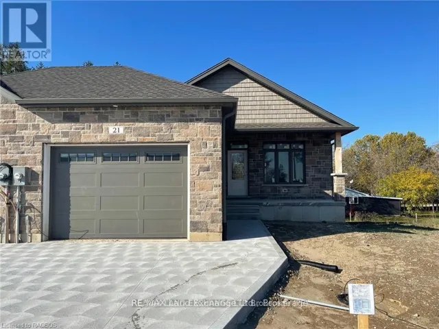 21 NYAH COURT, Kincardine, Ontario N0G2N0
