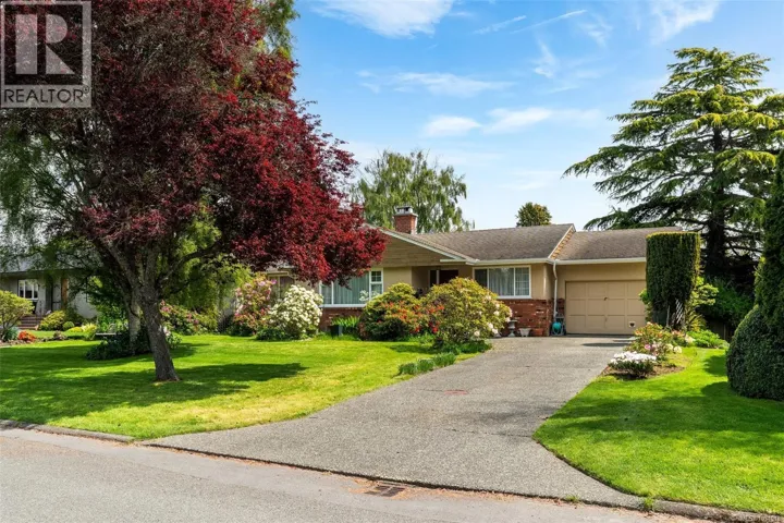 2807 Dunlevy St, Oak Bay, British Columbia V8R5Z4