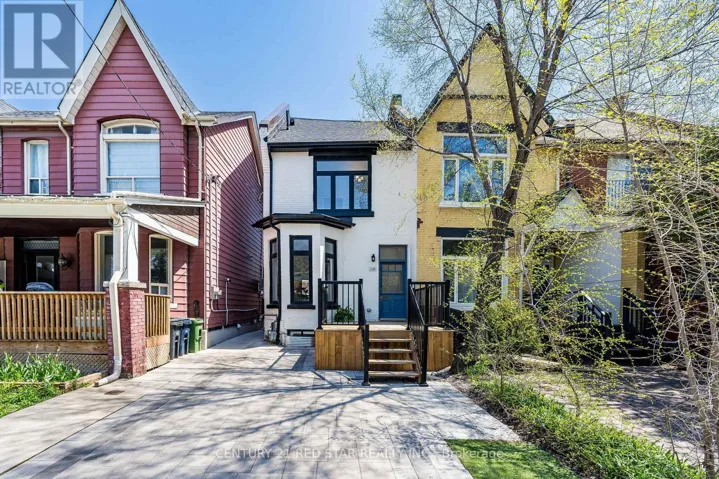 369 PACIFIC AVENUE, Toronto (Junction Area), Ontario M6P2R2