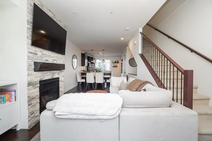 44 8068 207 STREET, Langley, British Columbia V2Y0M9