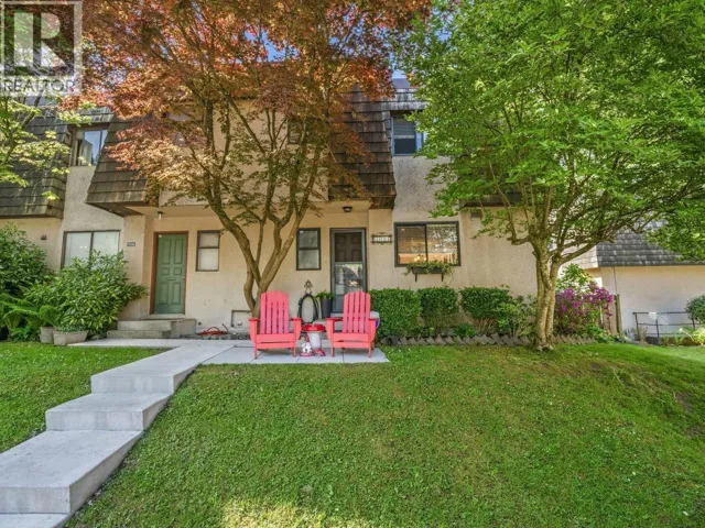 1106 PREMIER STREET, North Vancouver, British Columbia V7J2H3