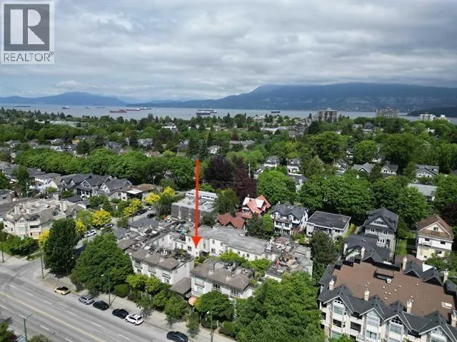 26 2375 W BROADWAY, Vancouver, British Columbia V6K2E6