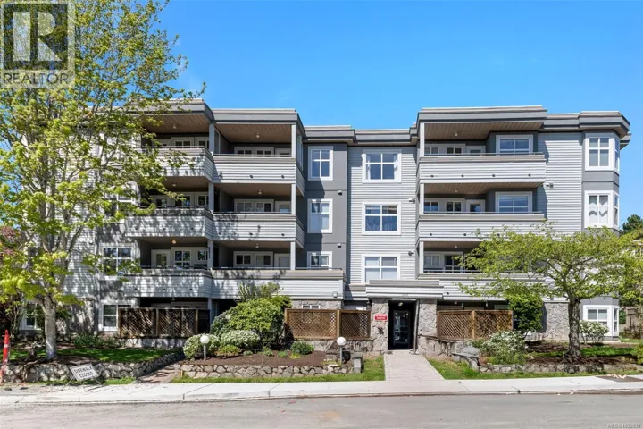 204 1580 Christmas Ave, Saanich, British Columbia V8P2X2