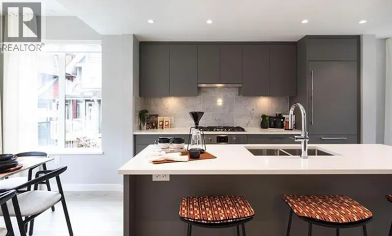 6 2728 ACADIA ROAD, Vancouver, British Columbia V6T0E6