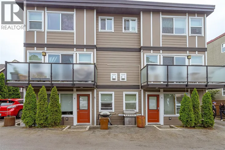 1-5 1044 Hillside Ave, Victoria, British Columbia V8T2A5
