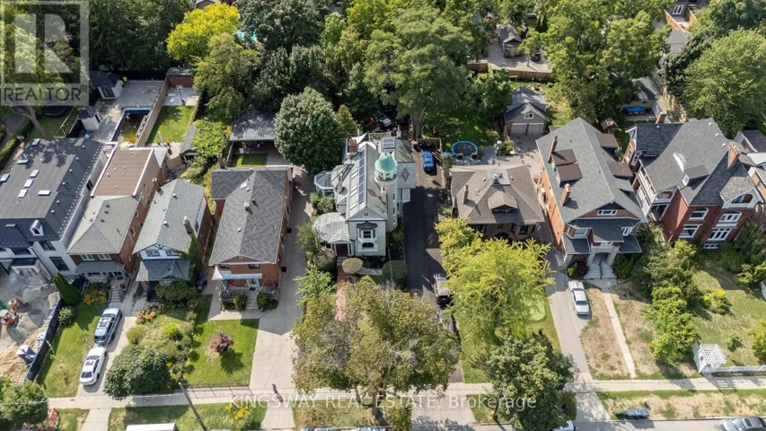 166 HIGH PARK AVENUE, Toronto (High Park North), Ontario M6P2S4