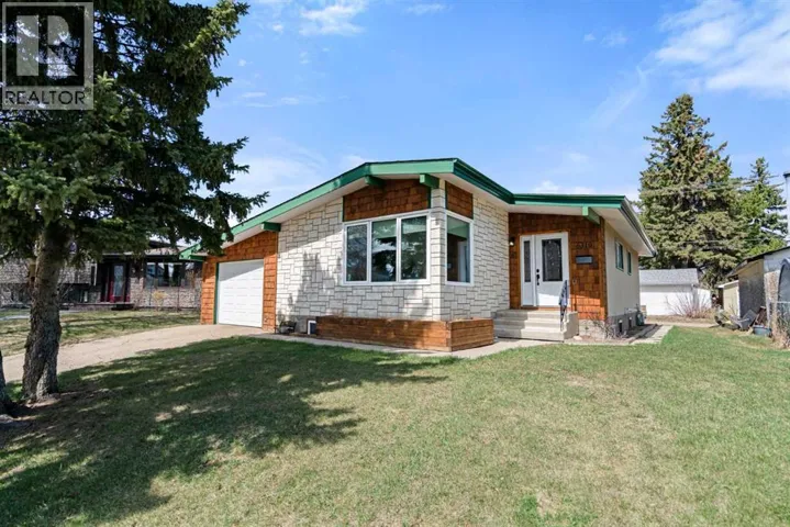 6310 44A Avenue, Camrose, Alberta T4V0B4
