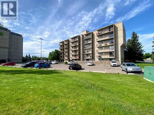 419, 5 Berkeley Place W, Lethbridge, Alberta T1K5M9