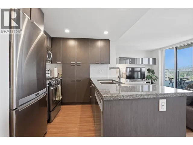 2605 2232 DOUGLAS ROAD, Burnaby, British Columbia V5C0G9