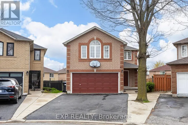 7 FLAMING OAK COURT, Brampton (Fletcher's Creek South), Ontario L6Y4G5