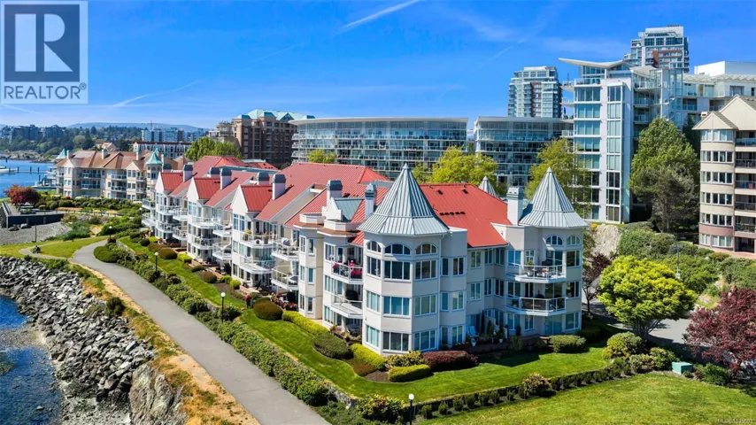 305 55 Songhees Rd, Victoria, British Columbia V9A6T3