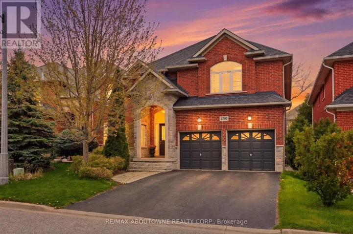 2202 BROOKHAVEN CRESCENT, Oakville (WM Westmount), Ontario L6M5B8