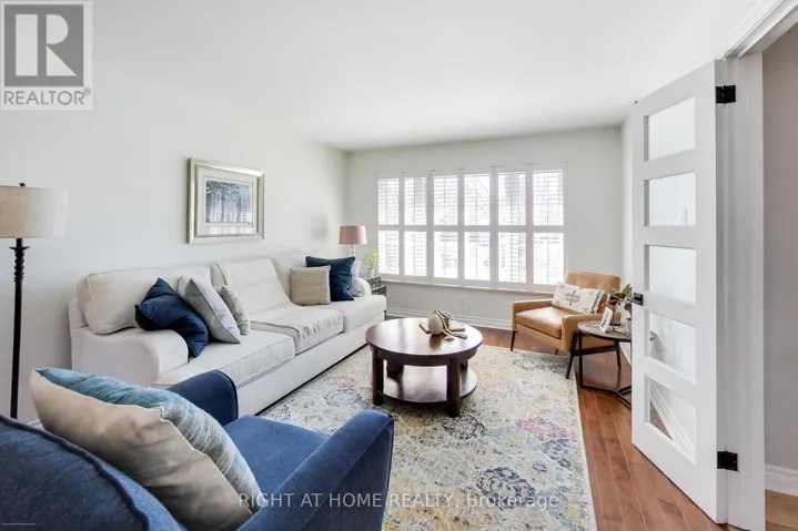 885 DALES AVENUE, Newmarket (Gorham-College Manor), Ontario L3Y5Z6