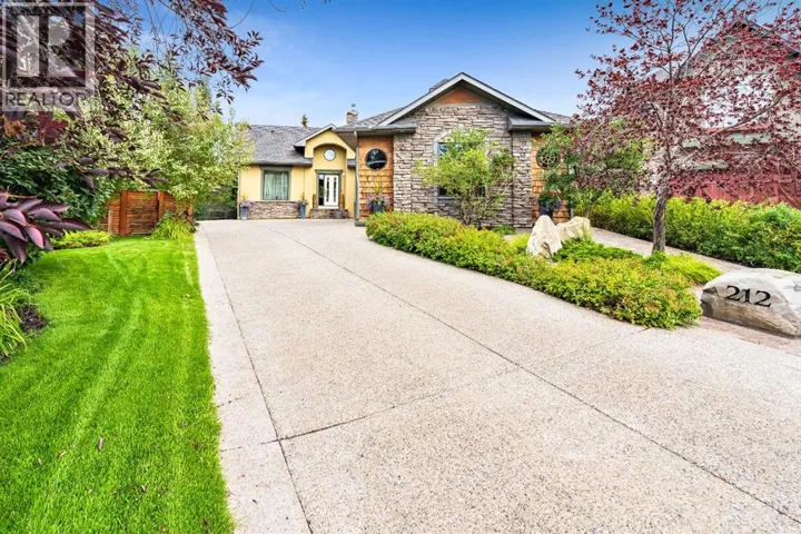 212 Aspen Meadows Place SW, Calgary, Alberta T5H4T2