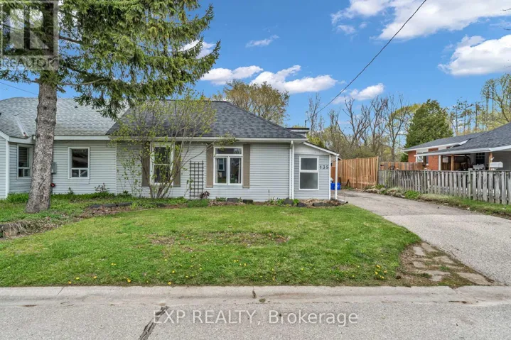 135 POPLAR AVENUE, Halton Hills (AC Acton), Ontario L7J2E3