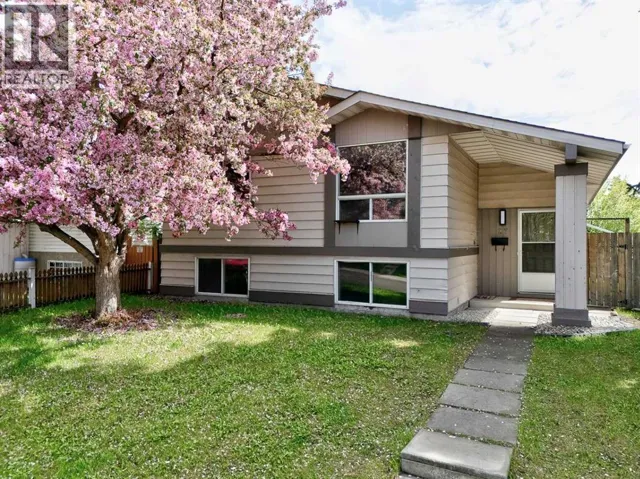 27 Dovely Way SE, Calgary, Alberta T2B2K7