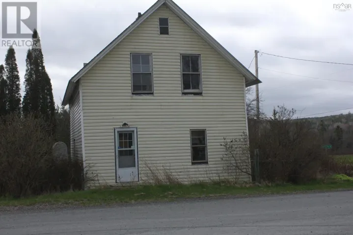 4 Ridge Road, South Branch, Nova Scotia B0N2P0