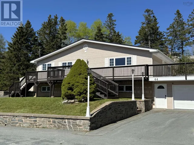 44 Lahey Drive, West Lawrencetown, Nova Scotia B2Z1R2