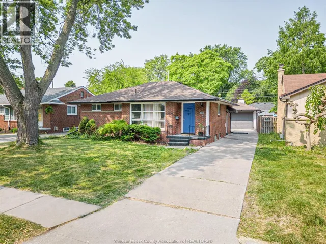 465 RIVERDALE AVENUE, Windsor, Ontario N8S4B7