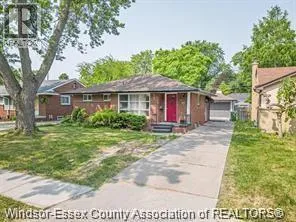 465 RIVERDALE AVENUE, Windsor, Ontario N8S4B7