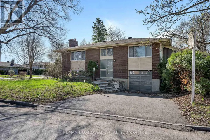 956 GARWOOD AVENUE, Ottawa, Ontario K1V6W9