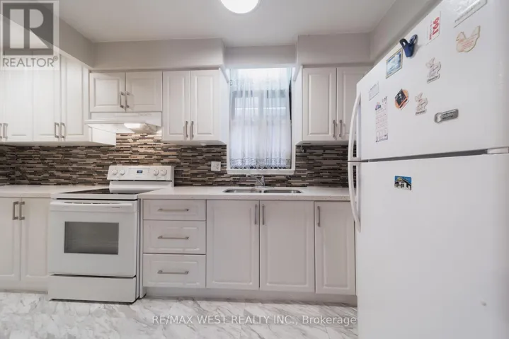 1-202 - 50 OLD KINGSTON ROAD, Toronto (West Hill), Ontario M1E4Y1