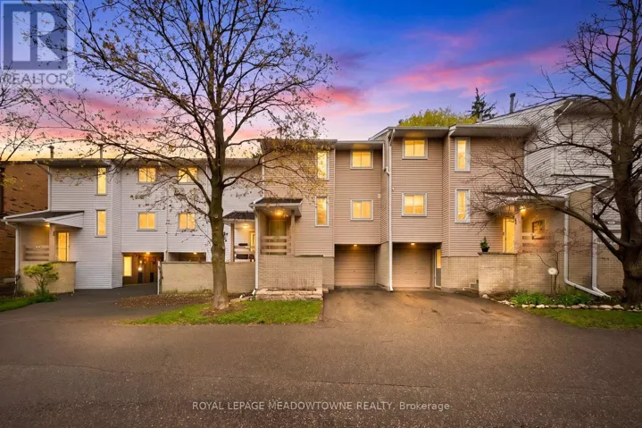 8 LYNDEN CIRCLE, Halton Hills (Georgetown), Ontario L7G4Y8
