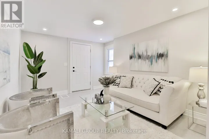 UNIT 2 - 93 MCMILLAN DRIVE, Oshawa (O'Neill), Ontario L1G3Z7