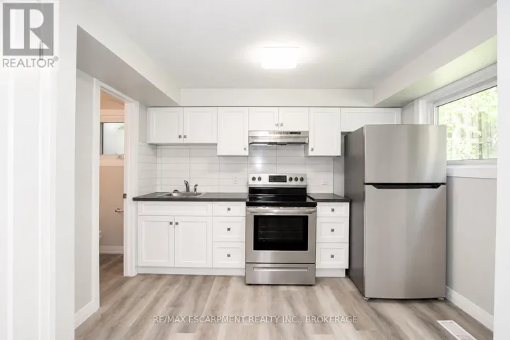 LOWER - 34 HIGHCOURT CRESCENT, St. Catharines (Vine/Linwell), Ontario L2M3M6