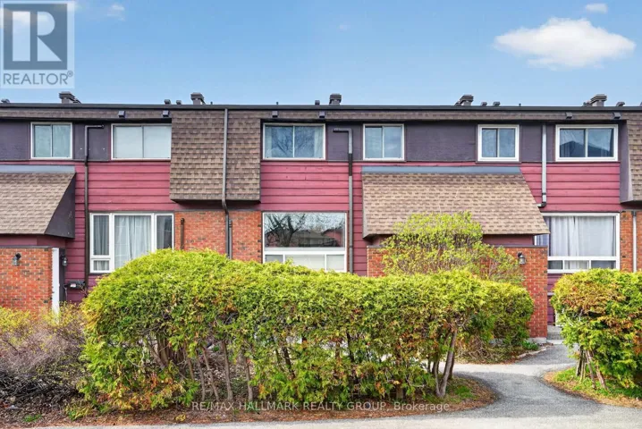 7C BANNER ROAD, Ottawa, Ontario K2H8T3
