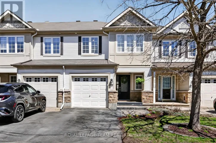 19 GOLDTHORPE PRIVATE, Ottawa, Ontario K2J5L6