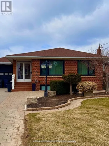 LOWER - 6 FRANKFORT AVENUE, Toronto (Rustic), Ontario M6L2Y2