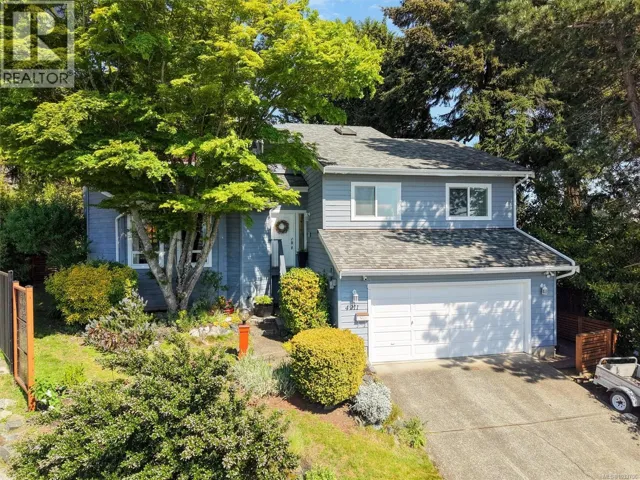 4211 Leaf Hill Green, Saanich, British Columbia V8X4X8