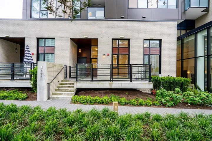 101 10333 133 STREET, Surrey, British Columbia V3T0V1