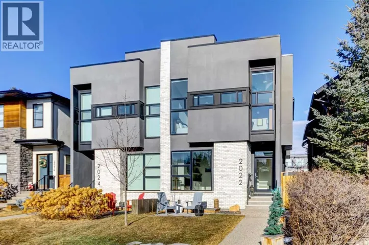 2022 44 Avenue SW, Calgary, Alberta T2T2N8