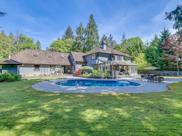 13556 18 AVENUE, Surrey, British Columbia V4A1W3