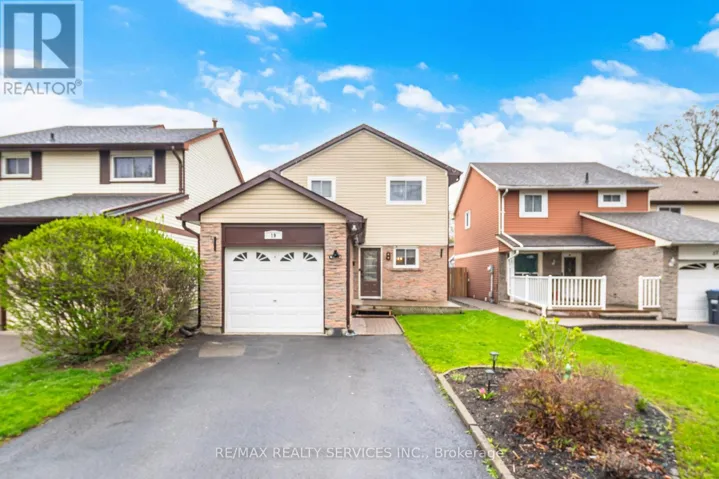19 DALZELL AVENUE, Brampton (Heart Lake West), Ontario L6Z1H1