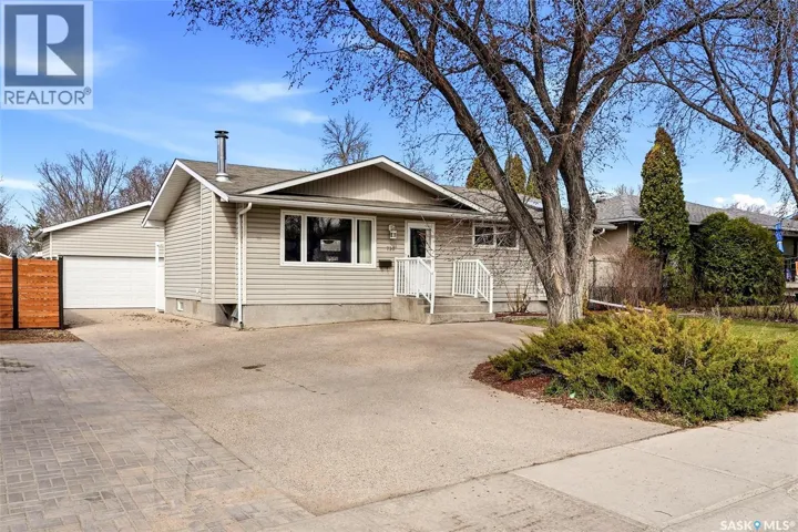 730 MCINTOSH STREET N, Regina, Saskatchewan S4R5Z4