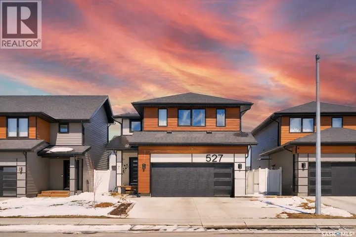 527 Keith TURN, Saskatoon, Saskatchewan S7V0Y1