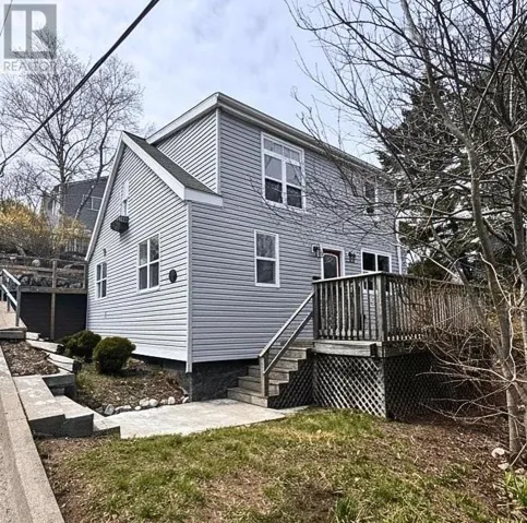 9 Maplewood Drive, Halifax, Nova Scotia B3N1C4