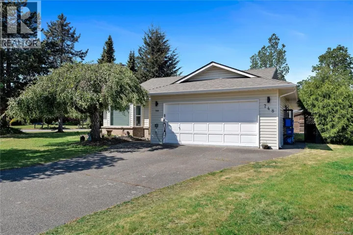 748 macan Pl, Colwood, British Columbia V9B5P4