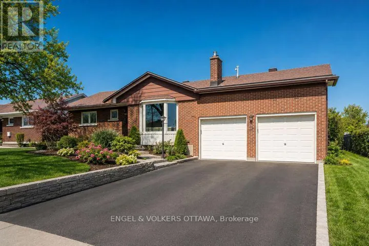 989 CONNAUGHT AVENUE, Ottawa, Ontario K2B5M7