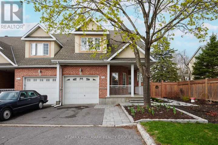214 LAURA PRIVATE, Ottawa, Ontario K1B1C8