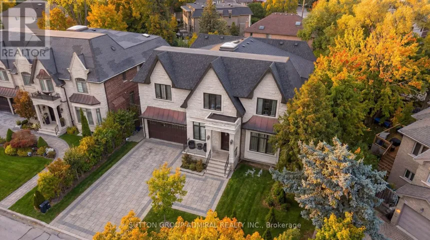 5 LLOYDMINSTER CRESCENT, Toronto (Newtonbrook East), Ontario M2M2R9