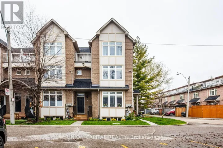 8 - 1 BASTEDO AVENUE, Toronto (Woodbine Corridor), Ontario M4C5S7